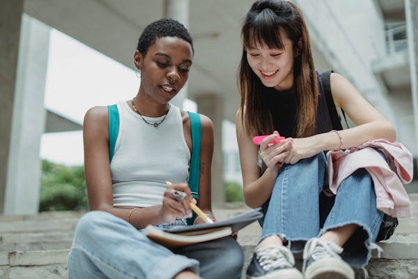 揭秘孙一宁惊人学历：从村花到网红背后不为人知的求学之路  第1张